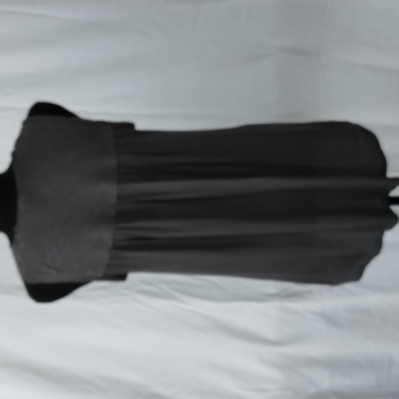 Gap gray sleeveless flowy scoop neck top Sz S Gorgeous design - Picture 6 of 10